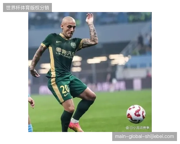 浙江队战术体系过度依赖米特里策，在核心被锁死后防线连续犯错导致球队大比分失利